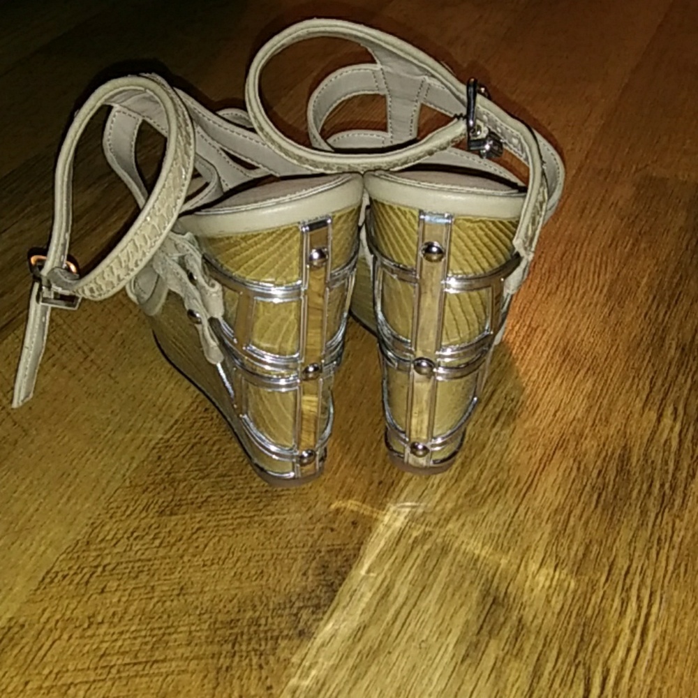 Shoes - Picture 3 of 4